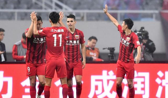 上港队员表现抢眼，扳平比分