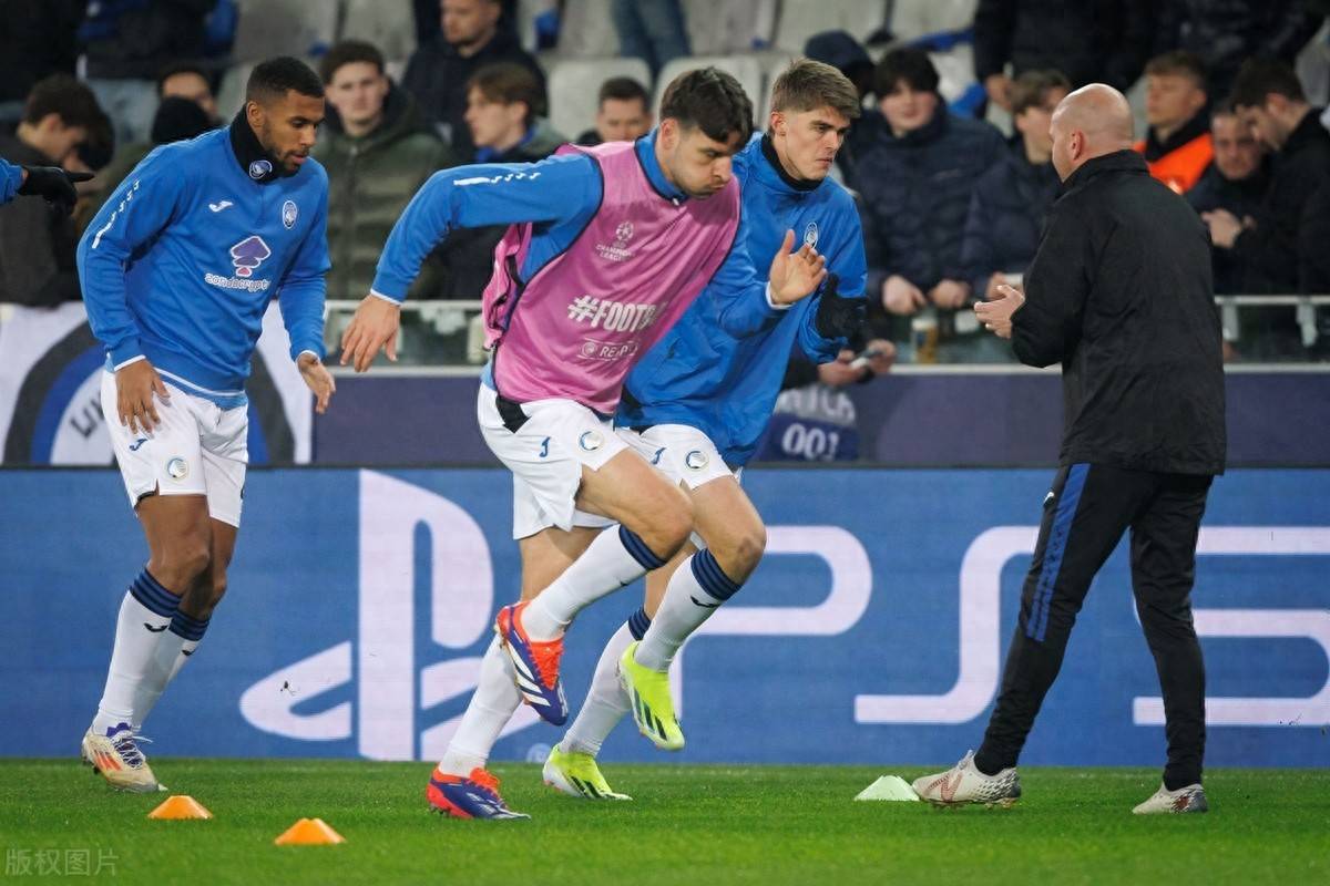 欧冠淘汰赛首回合，实力对决激烈