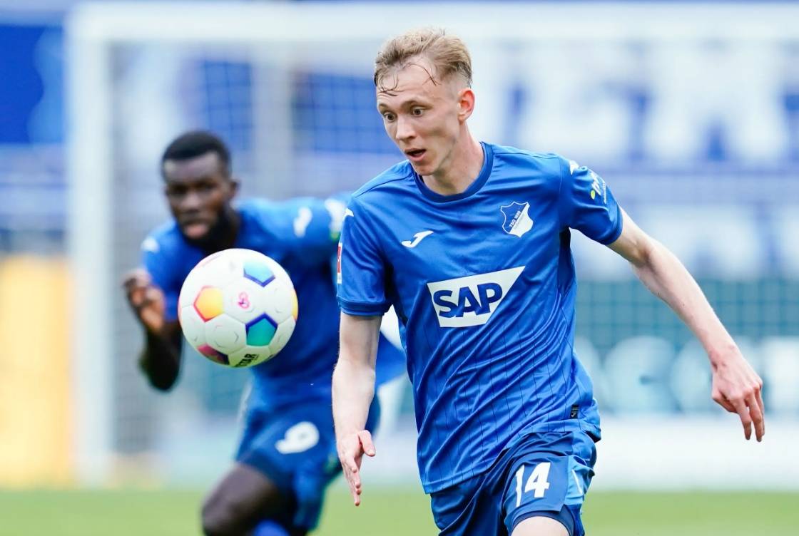 关于门兴格拉德巴赫客场摆脱颓势，迎来宝贵分的信息