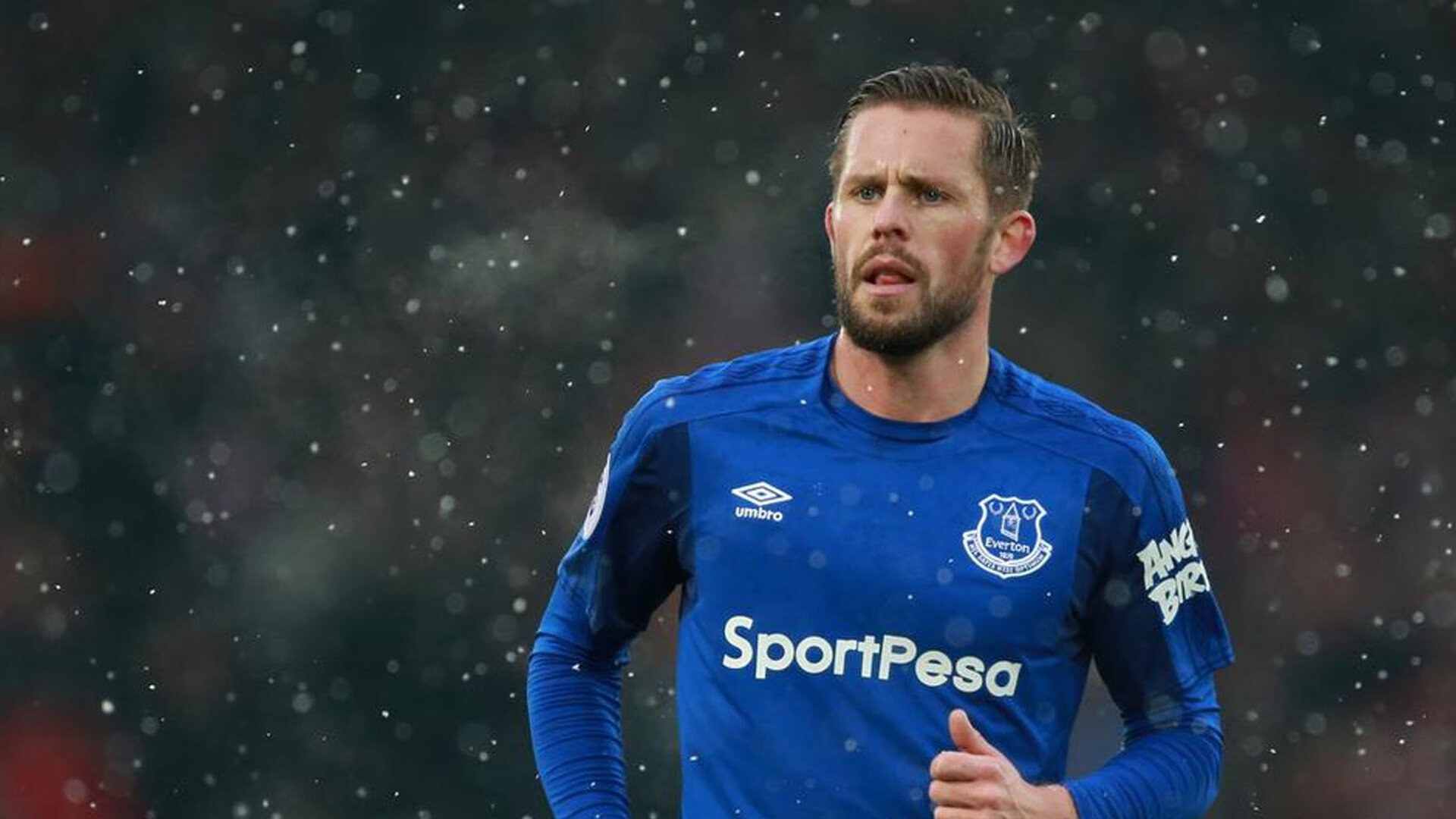 亚洲杯半决赛爆出冷门！纽约尼克斯血战莱比锡，争冠形势突变